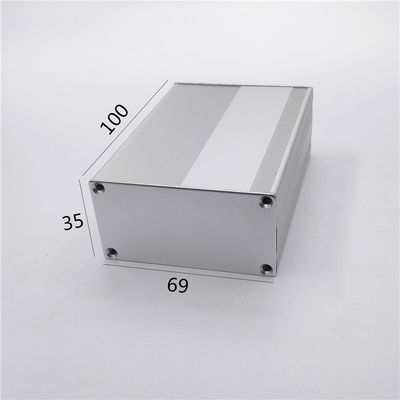 69 * 35 * 100mm Phân chia bề mặt phun cát Hộp nhôm ép đùn